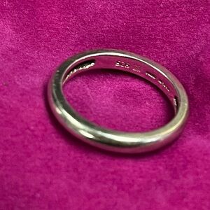 Elegant 925 Sterling Silver Band Ring